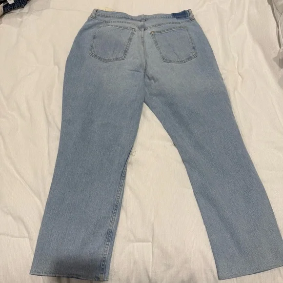 Abercrombie & Fitch Light Blue Ripped Straight Leg Jeans - Picture 2 of 2